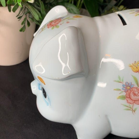 Vintage Hand Painted Lefton pale blue piggy bank with flowers - Picture 5 of 11